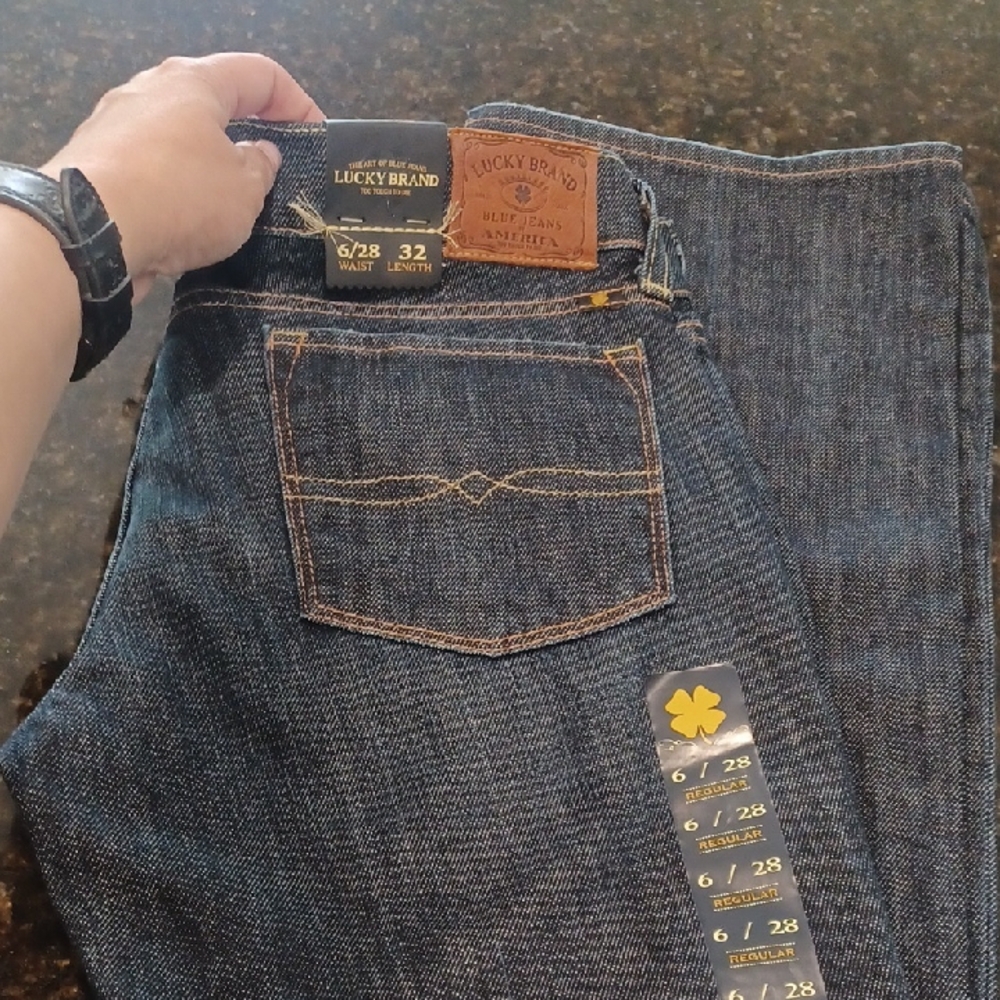 Lucky Brand Blue Relaxed Jeans with Golden Stitching